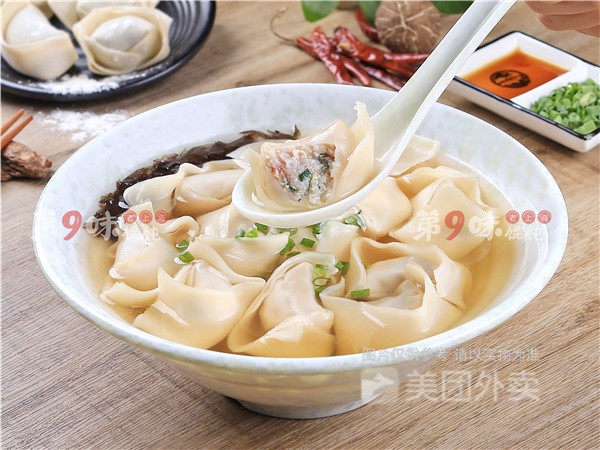 上海风情的菜肉大馄饨图片