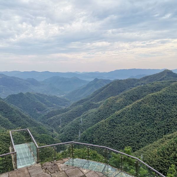 白鹿狮峰观景台图片