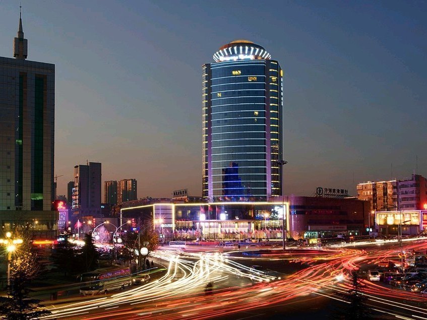 怎么去,怎么走,在哪,在哪里,在哪儿):阳泉市城区黑桥头华盛街街口聚兴