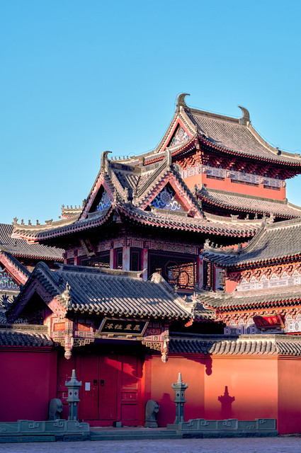 走,在哪,在哪里,在哪儿):沈阳市沈河区大南街慈恩寺巷4号大佛寺电话