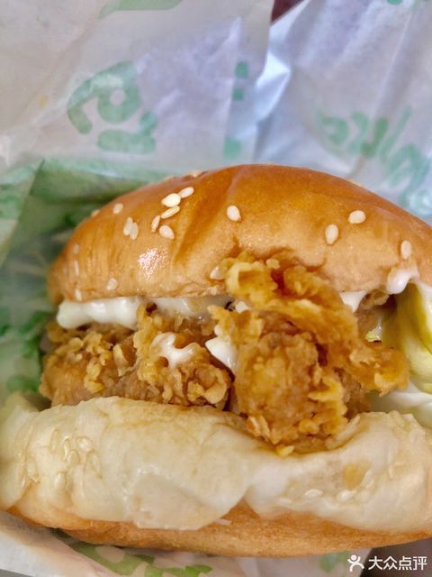 美客滋炸鸡汉堡