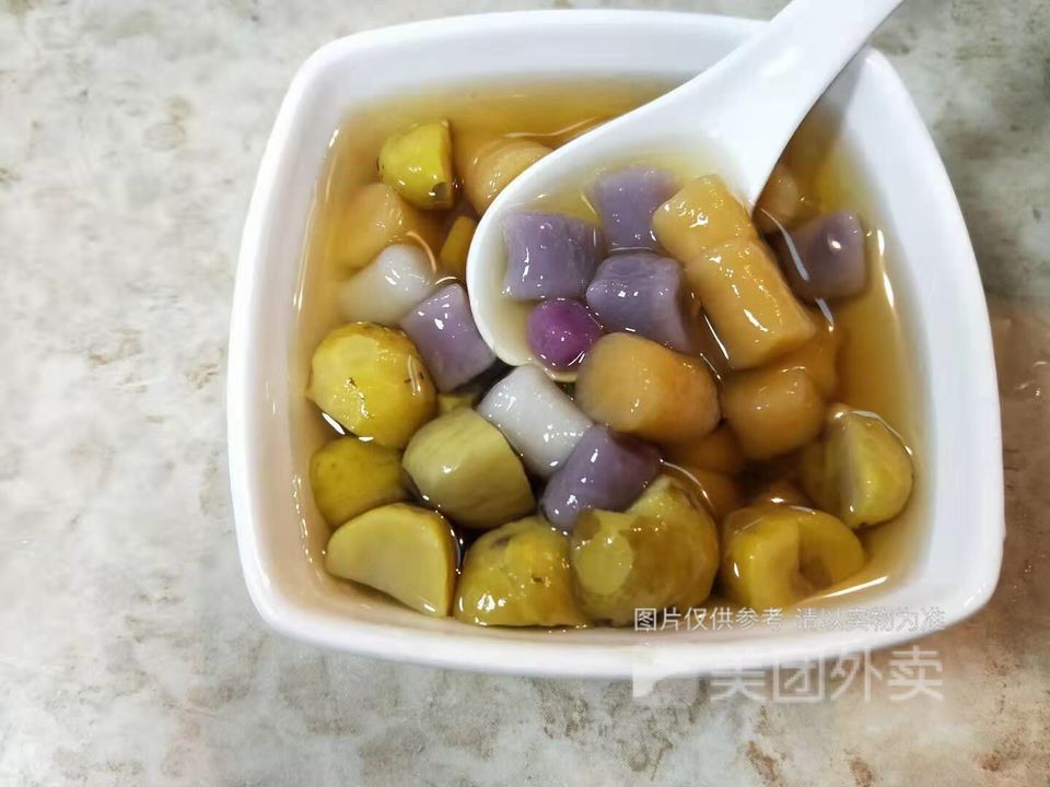 红薯糖水茯苓糕推荐菜:标签:餐饮甜品店介绍:地址(在哪里):谢记糖水