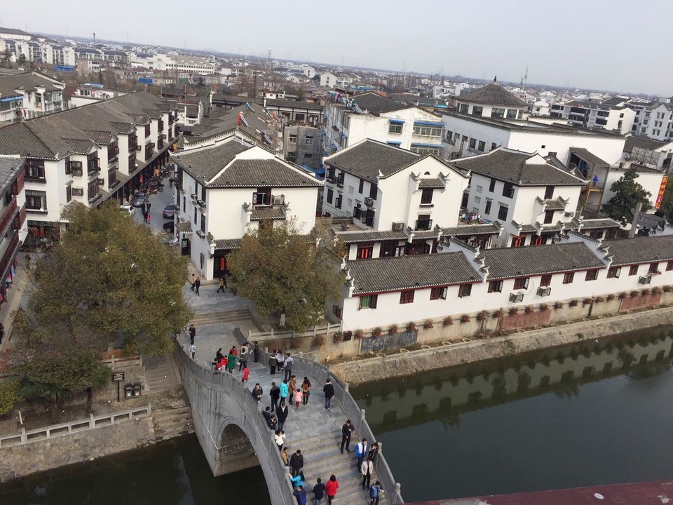 地址(在哪里):万年步行街位于上饶市万年县六〇大道30号介绍:标签