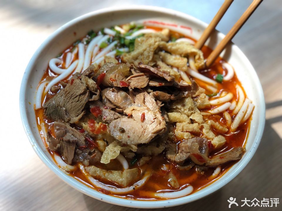 大片牛肉粉图片