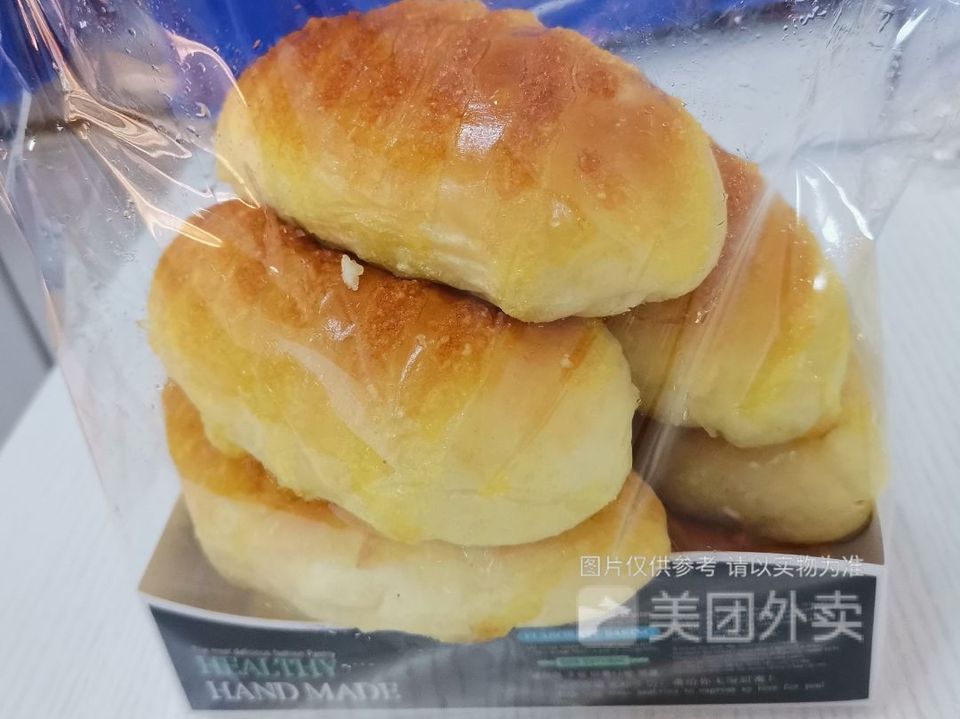 椰蓉红豆餐包图片