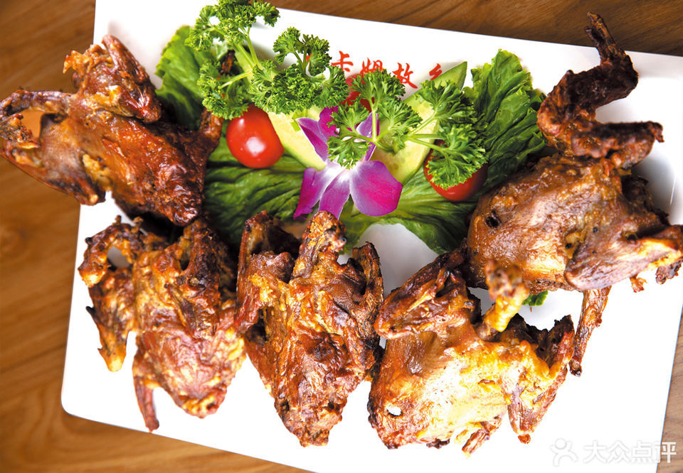 馕坑烤全鸽子图片