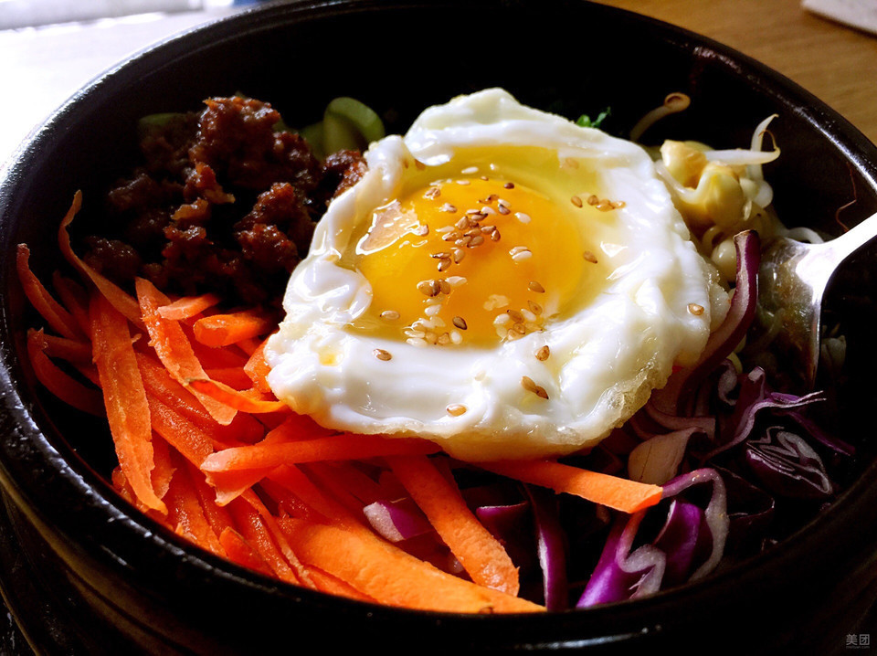 黑胡椒牛肉拌饭图片