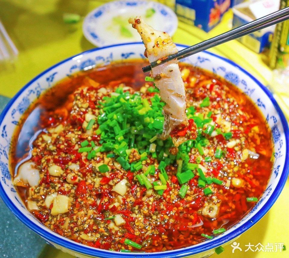 推荐菜:介绍:地址(在哪里):綦河春北渡鱼总店位于重庆市綦江区文龙