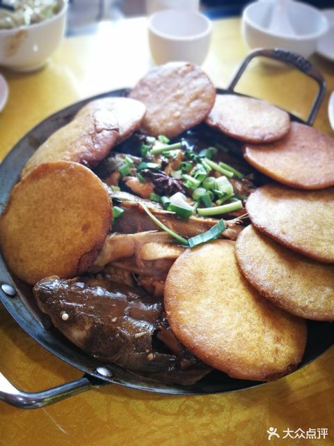 铁锅鱼饼子图片