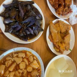 评论(怎么样,怎样,好不好,口碑):用户**:奉化弄堂快餐是奉化最早的