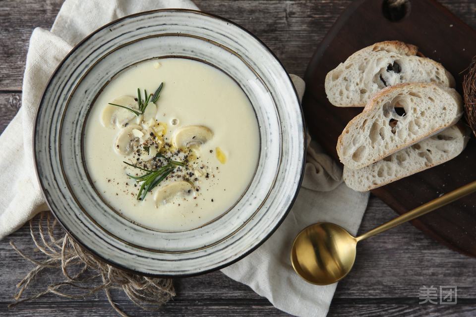 奶油蘑菇汤图片