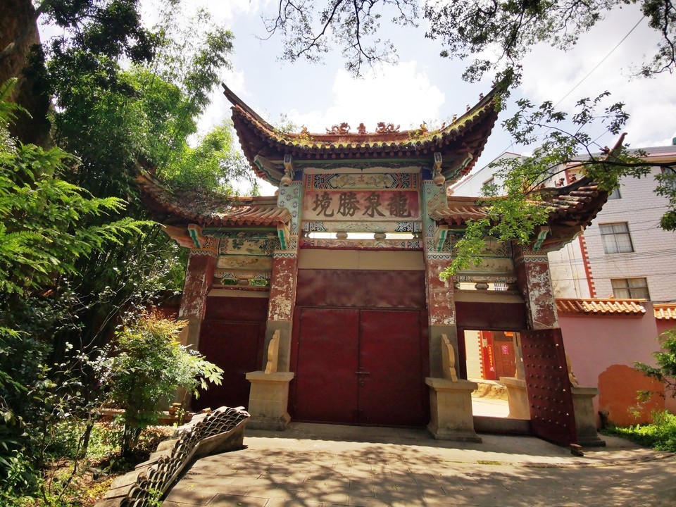 云南昆明寺庙