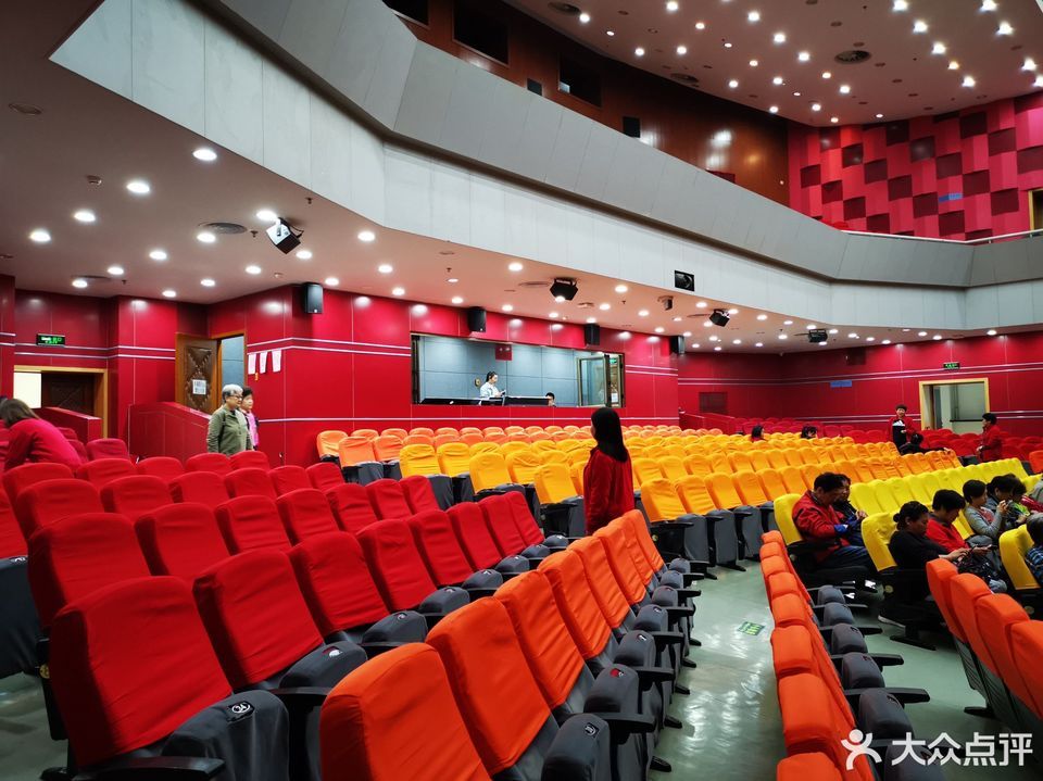 少儿戏剧场图片