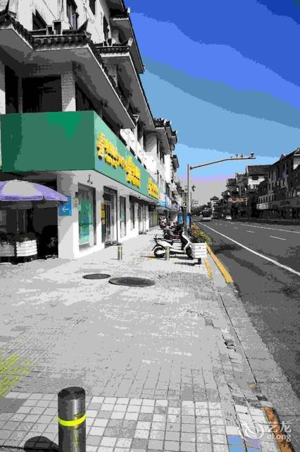 市吴中区木渎镇灵天路55号6号楼凯伦世纪酒店(苏州木渎香港街店)电话