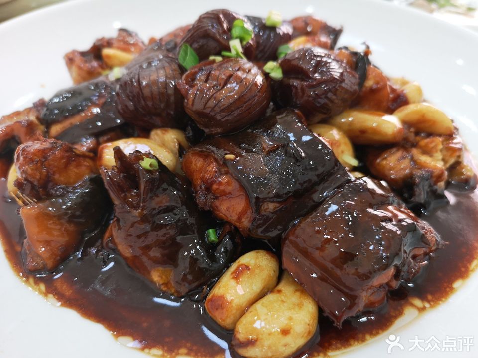 冰糖炖河鳗图片
