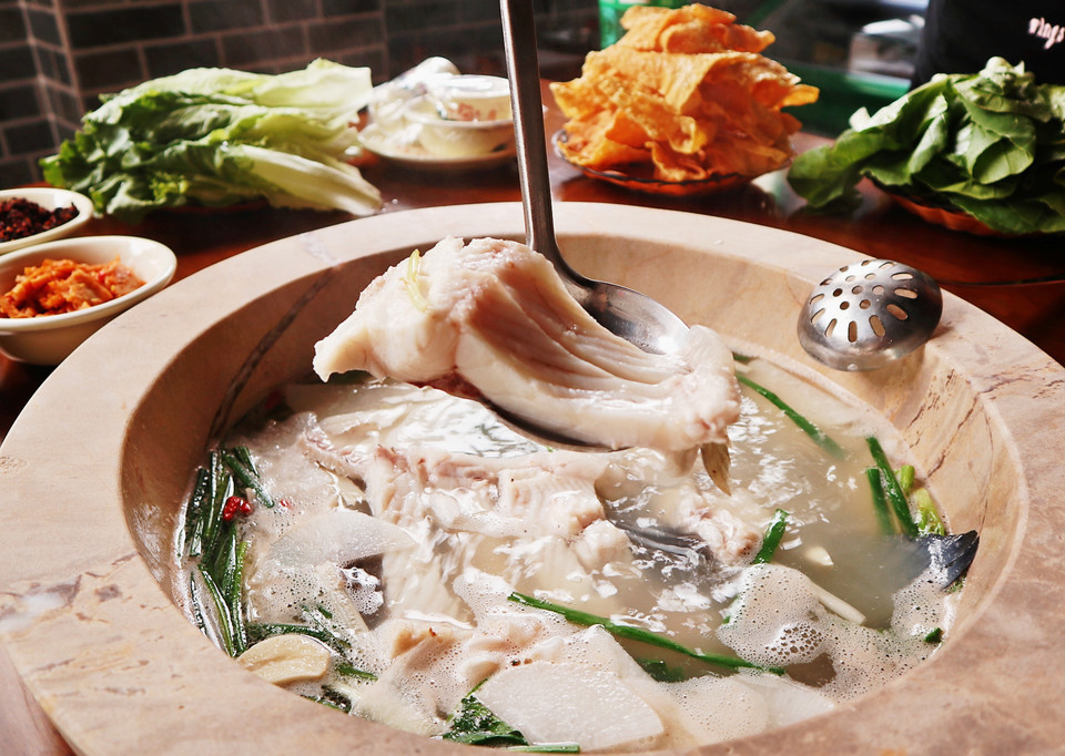 江川抚仙湖生态石锅鱼(西华路店)图片