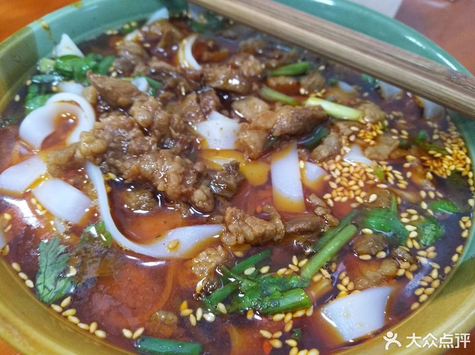 炸酱米皮图片