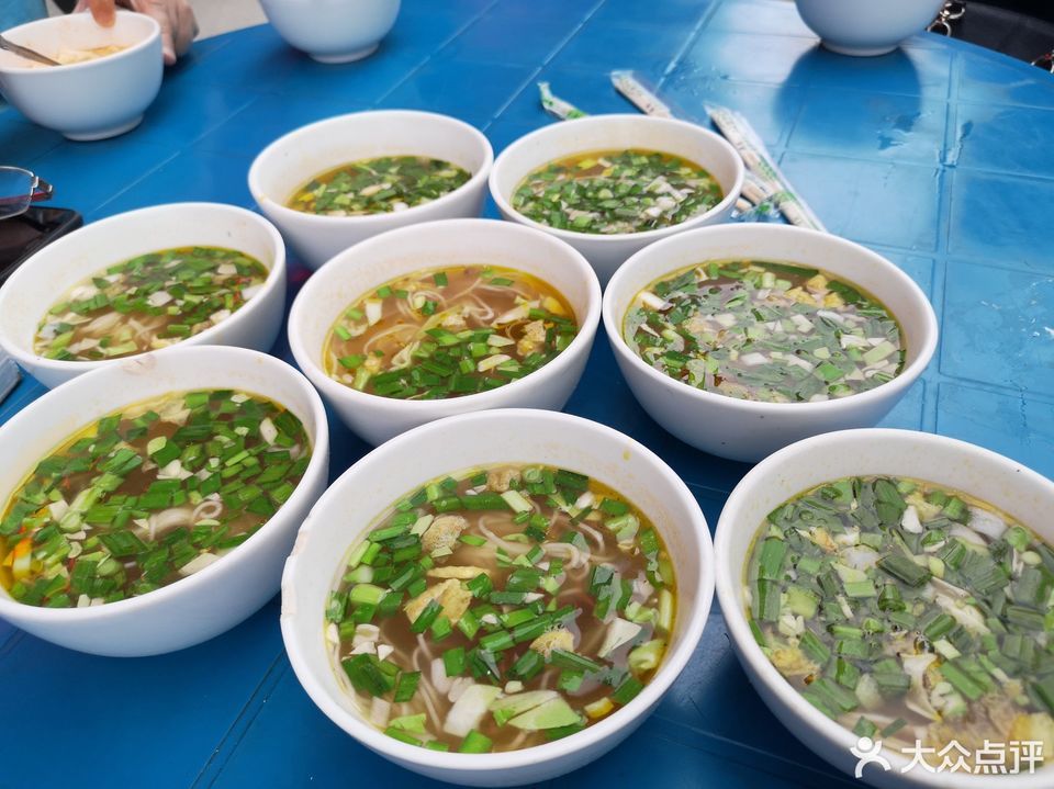 推荐菜:介绍:地址(在哪里):乾州一口香位于咸阳市乾县东环南路锦华铭