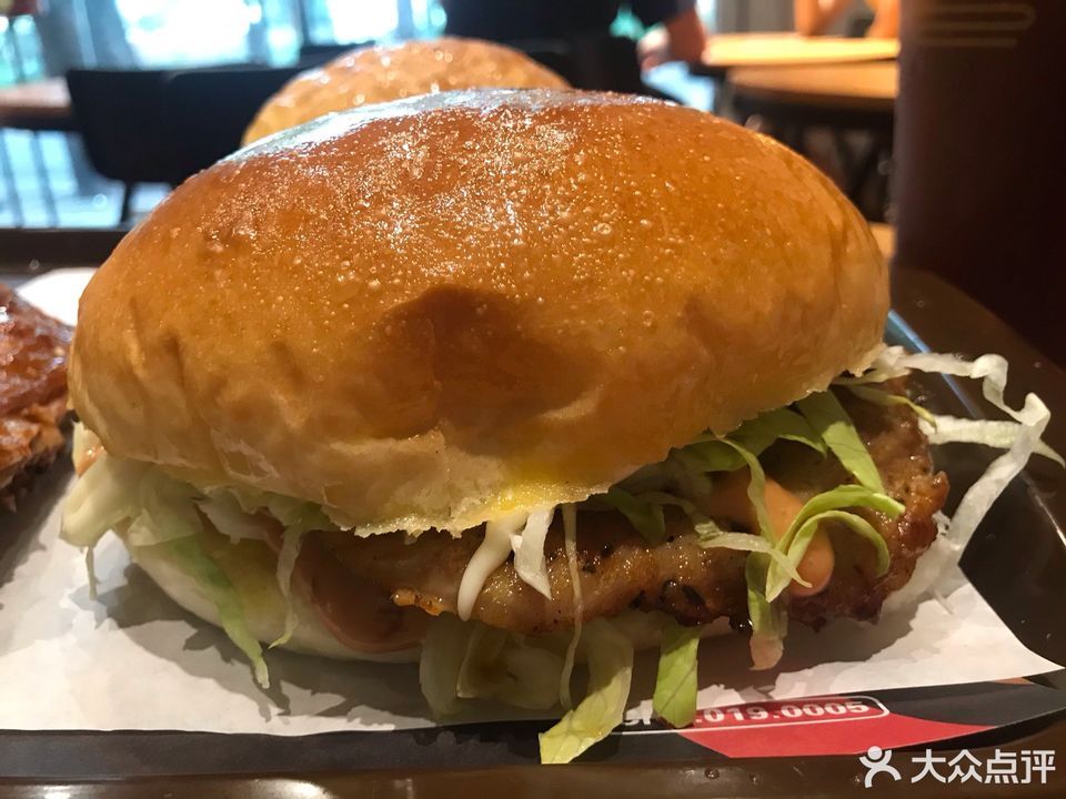 酱爆猪扒包图片