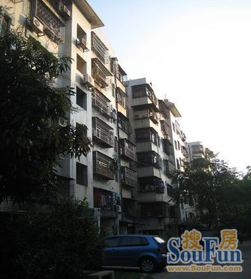 在哪里,在哪儿):珠海市香洲区夏湾粤华路417号电话:银海新村地址(位置