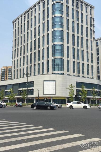 杭州市上城区新风路新风丽都北苑6幢2单元2202杭州笑笑青年旅社电话