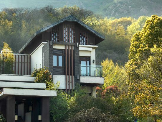 在哪,在哪里,在哪儿):镇江市京口区大路镇捆山河路999号圌山天沐温泉