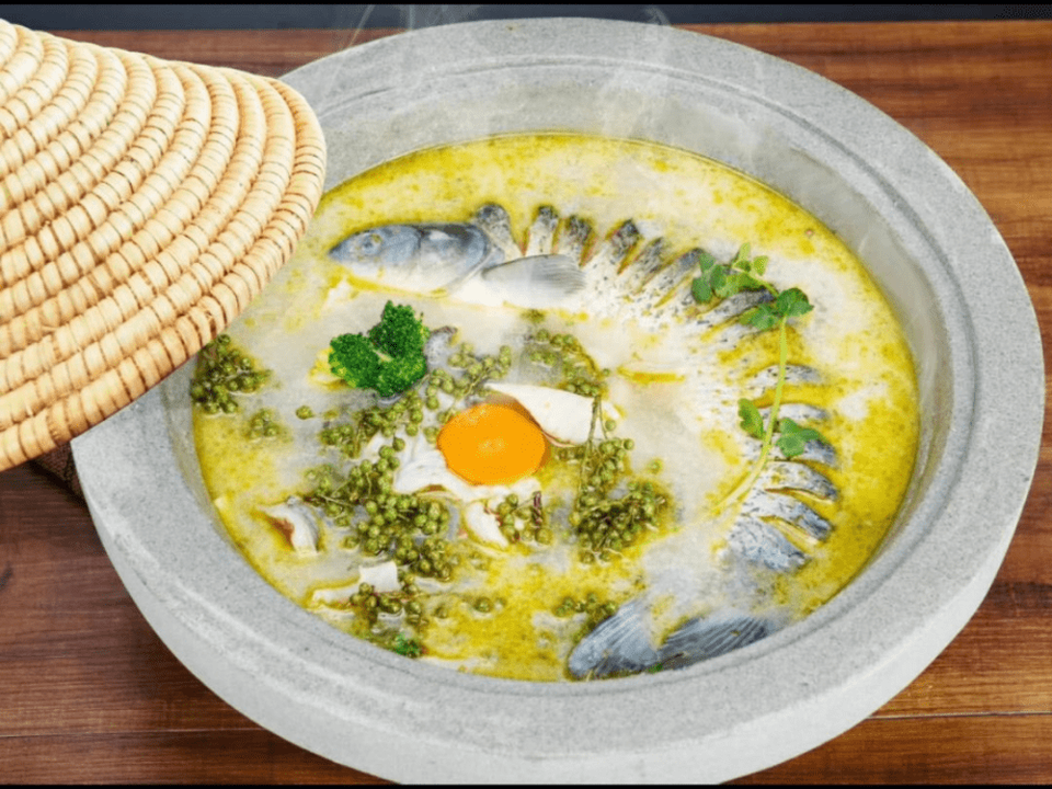 草帽蒸汽石锅鱼