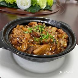 人均消費:分類:餐館;中餐;餐飲;粵菜查看詳情廣西黑山羊岑溪古典雞