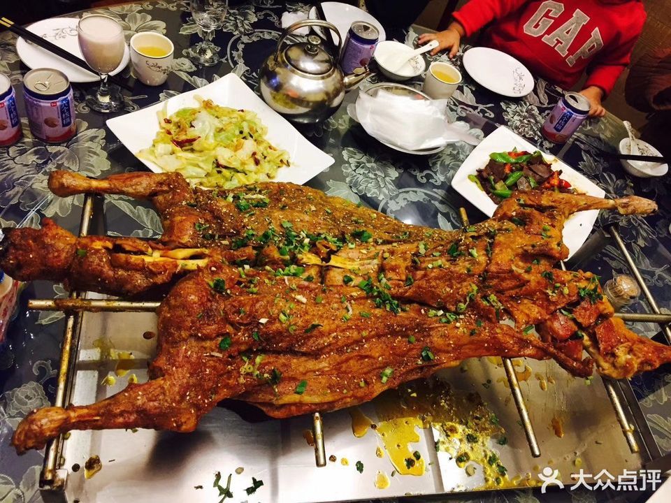 【杨正宗烤全羊酒店(涵玉翠岭店)】杨正宗烤全羊
