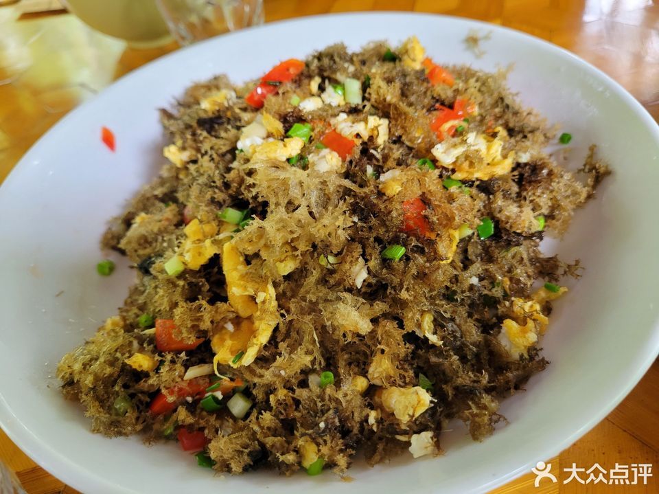 竹笋腊肉推荐菜:介绍:地址(在哪里):灌酒家位于宜宾市长宁县竹海镇