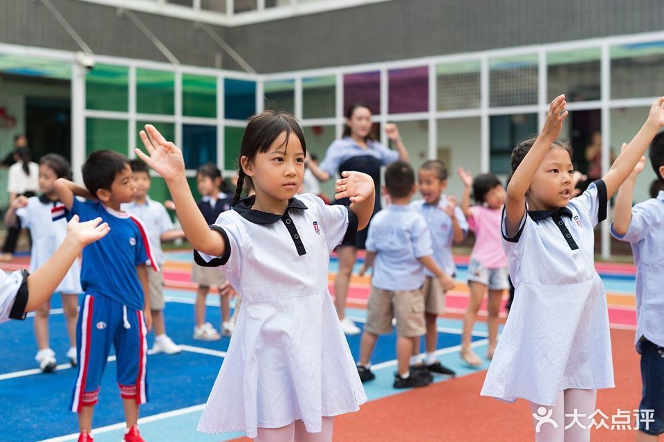 嘉顿幼儿园地址(位置,怎么去,怎么走,在哪,在哪里,在哪儿):广州市博厚