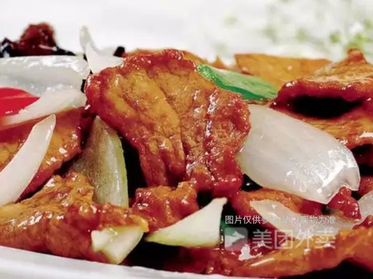 洋葱炒肉煲仔饭图片