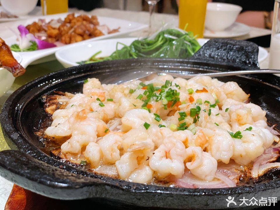 介绍:地址(在哪里):红杏酒家(荔枝广场店)位于南京市玄武区新街口街道