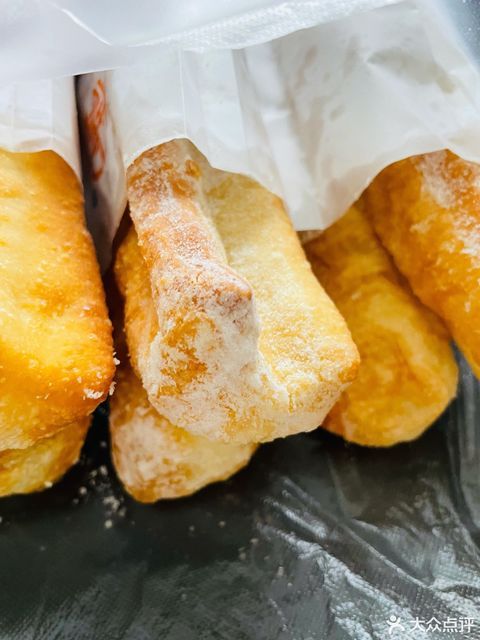 秘制糖霜油条图片