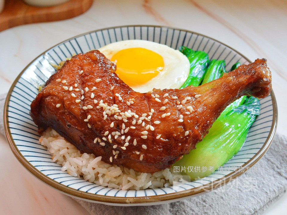 卤鸡腿饭秘制图片