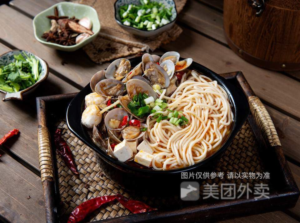 锡纸花甲土豆粉图片