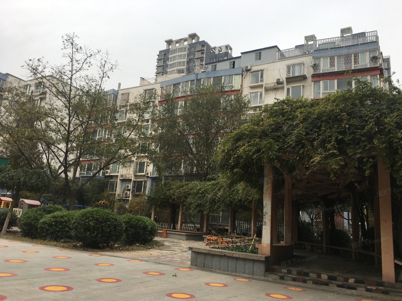 地址(在哪里):华林都市家园位于郑州市金水区农业路与南阳路交叉口