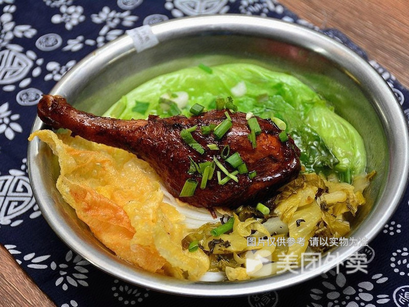 鸭腿炒米粉图片