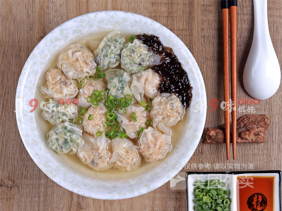 鸡汤全家福小馄饨图片