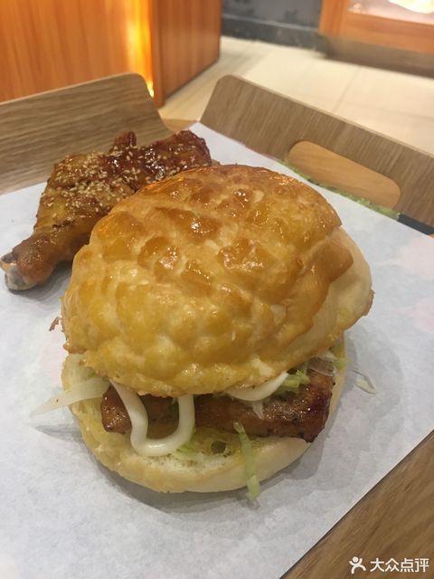 菠萝猪扒包图片