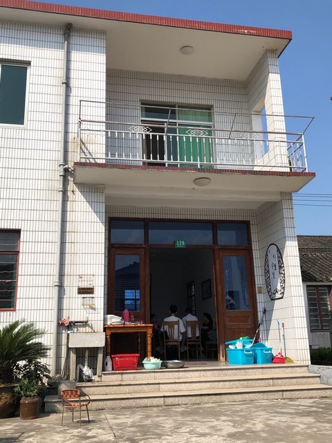 怎么走,在哪,在哪里,在哪儿):上海市青浦区金泽镇蔡浜村51号雪珍农家