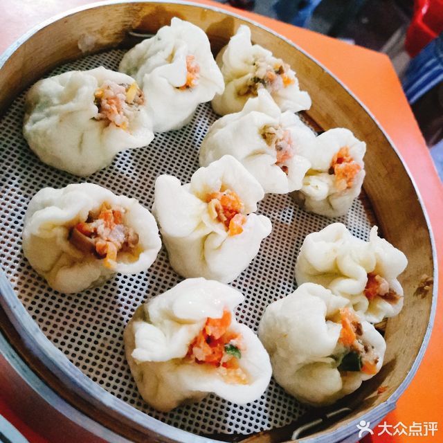 推荐菜:介绍:地址(在哪里):赛岐陈记花饺位于宁德市福安市赛岐镇泰丰