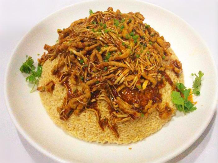 鱼香肉丝土锅巴图片