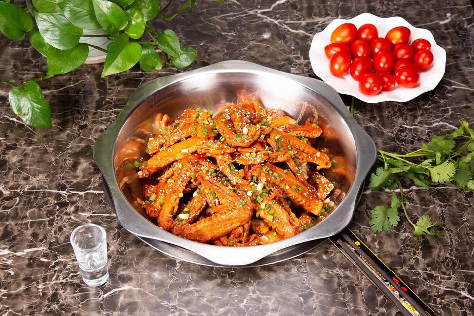 么么鸭鸭爪爪特色干锅枣阳店