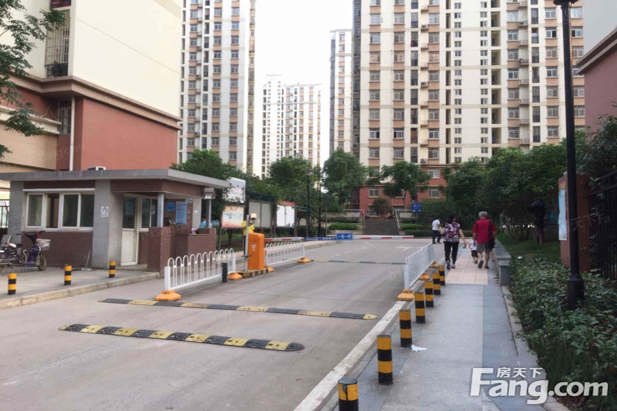 怎么走,在哪,在哪里,在哪儿):武汉市洪山区花山街道花福路花城家园