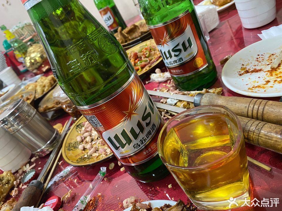 乌苏啤酒图片
