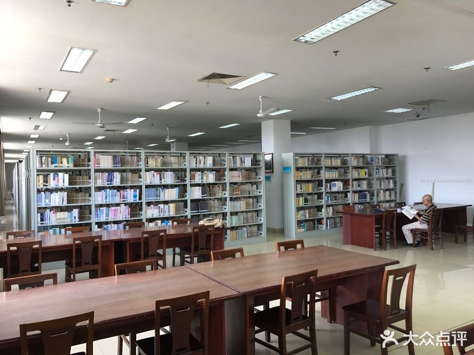 河南大學(金明校區)-圖書館圖片