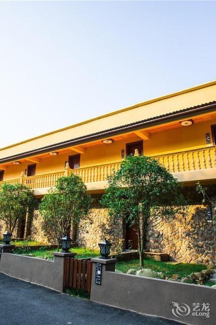 柏丽卧龙山庄度假村