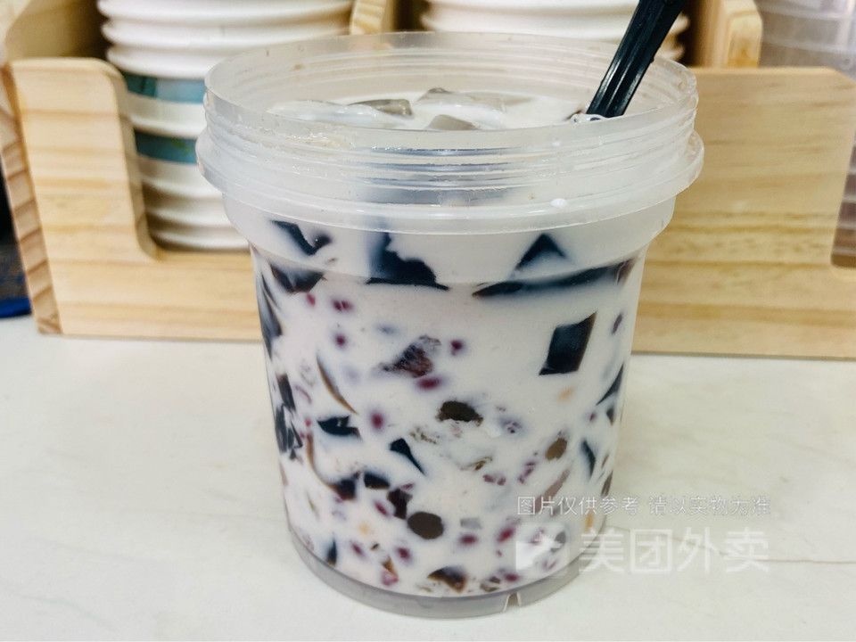 椰奶烧仙草图片