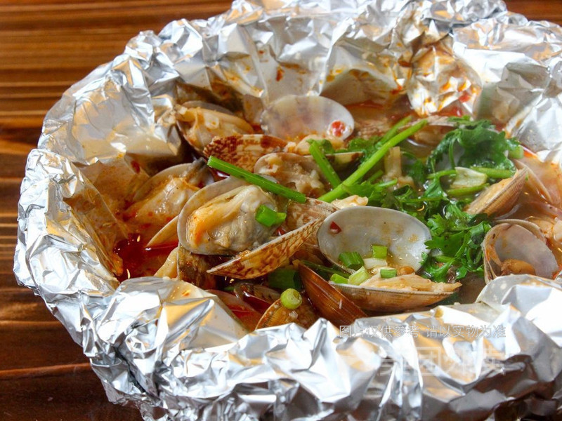 锡纸花甲方便面图片